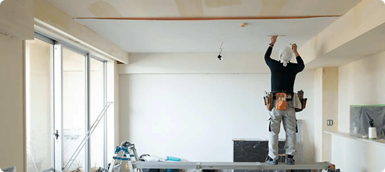 リフォームを行う職人